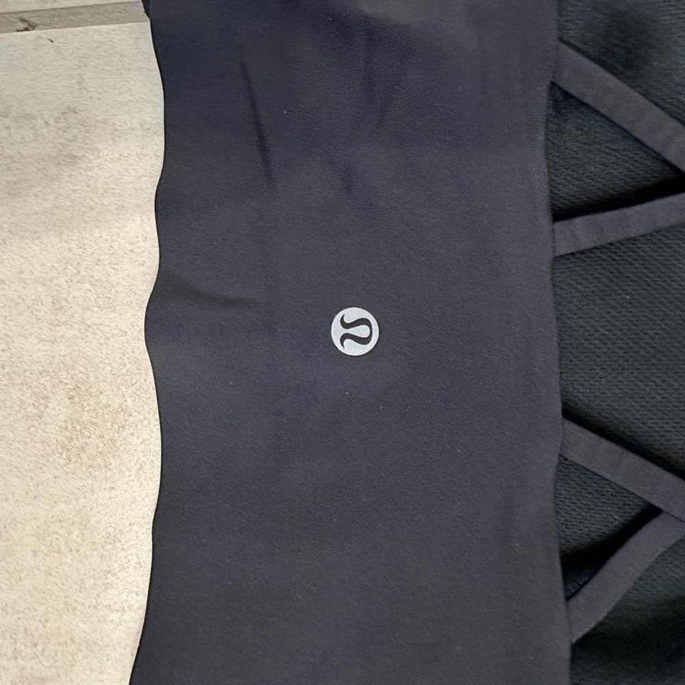 Lululemon Black sports bra